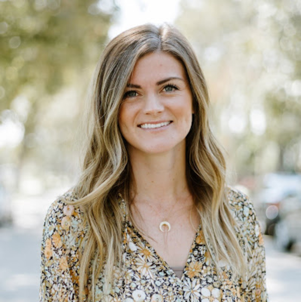 Meet your Posher, Caitlin